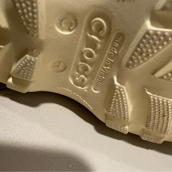 Crocs Kids’ Handle It Rainbow Rain Boots - Picture 8 of 8